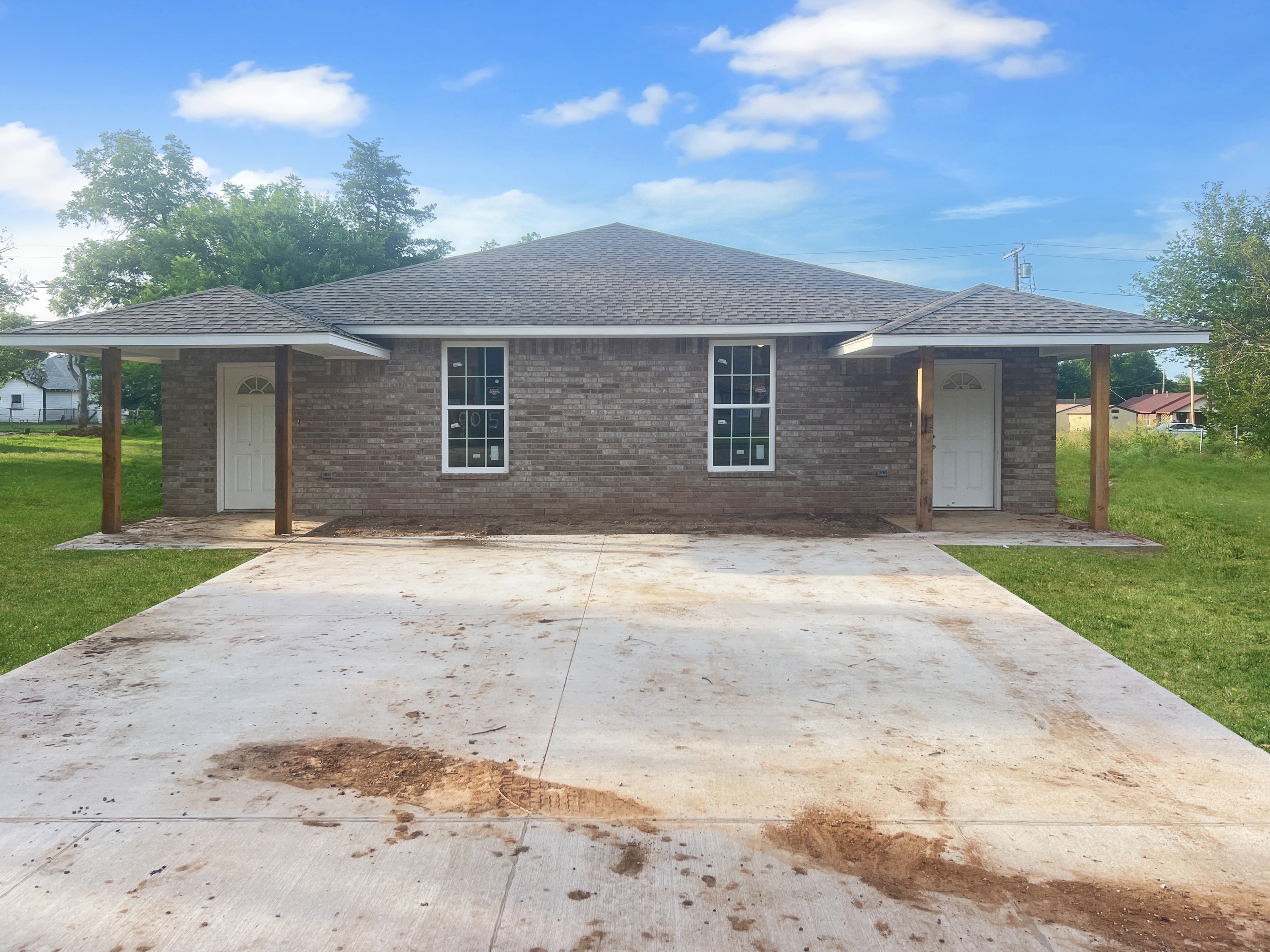 805 Southwest Summit Avenue